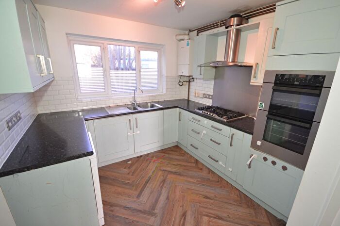 3 Bedroom Terraced House To Rent In Roman Road, London, E6