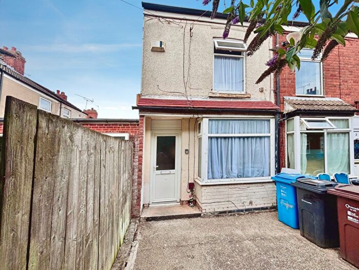 2 Bedroom End Terrace House For Sale In Alaska Villas, Barnsley Street, Hull, HU8