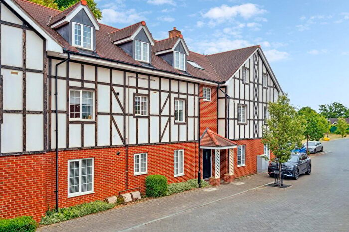 2 Bedroom Apartment For Sale In Grange Road, Chalfont St Peter, Gerrards Cross, SL9