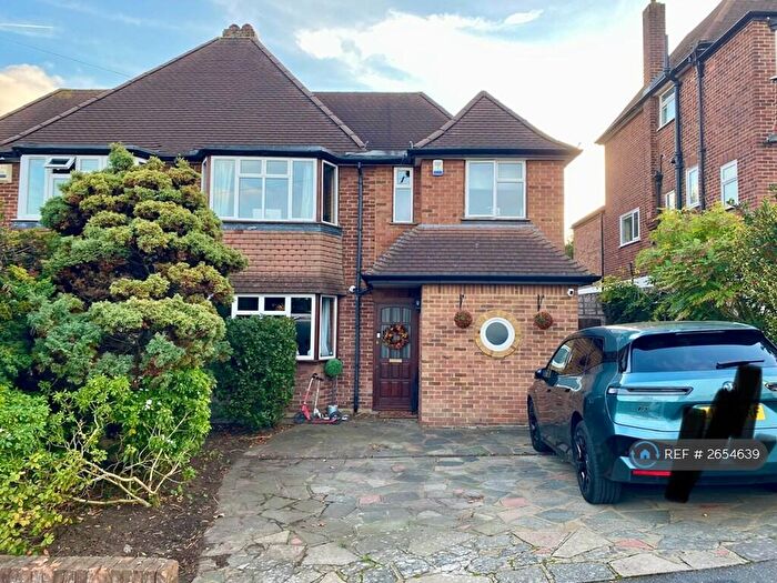 4 Bedroom Semi-Detached House To Rent In Keswick Road, West Wickham, BR4