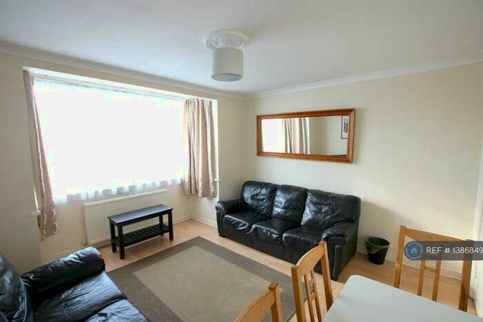 2 Bedroom Flat To Rent In Maybank Avenue, Sudbury, Wembley, HA0