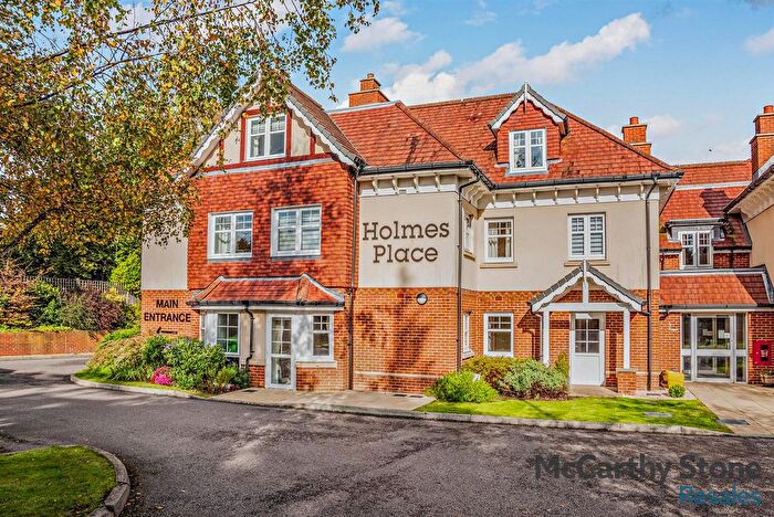 2 Bedroom Property For Sale In Holmes Place, Crowborough Hill, Crowborough, TN6