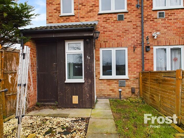 1 Bedroom Terraced House To Rent In Shellfield Close, Staines-Upon-Thames, Surrey, TW19