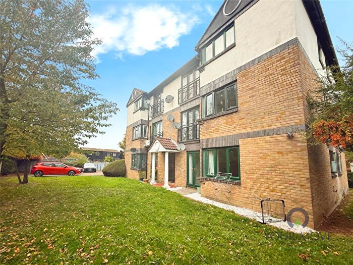 2 Bedroom Flat For Sale In Courtauld Close, London, SE28