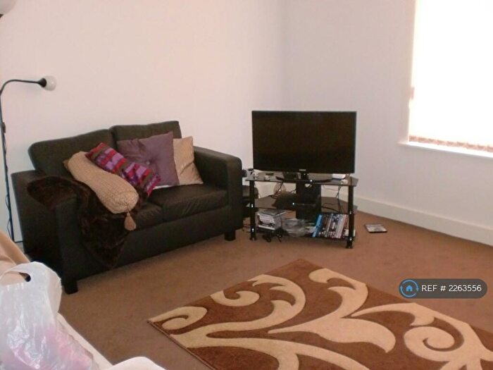 1 Bedroom Flat To Rent In Village Place, Leeds, LS4