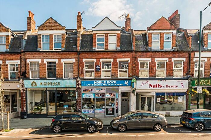 2 Bedroom Flat To Rent In Richmond Road, Twickenham, TW1