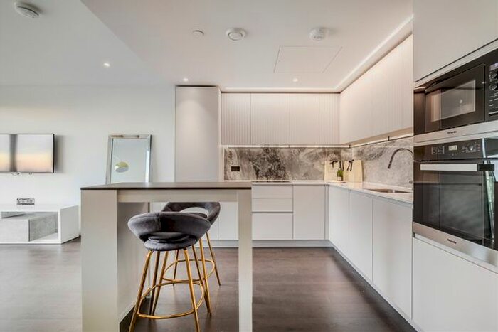 1 Bedroom Flat To Rent In Lincoln Apartments, Fountain Park Way, White City, London, W12