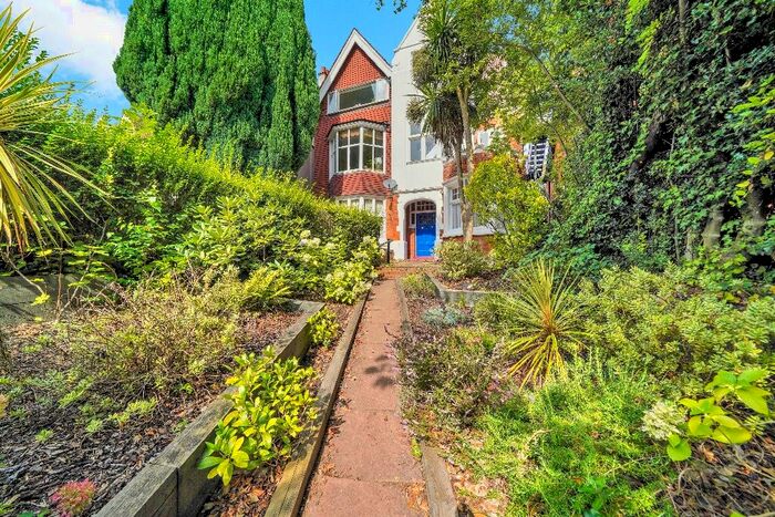 2 Bedroom Flat To Rent In Shepherds Hill, London, N6