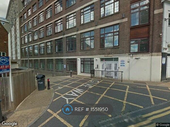 2 Bedroom Flat To Rent In Hatton Place, Luton, LU2