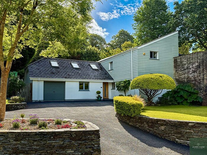 5 Bedroom Detached House For Sale In Treseders Gardens, Truro, TR1