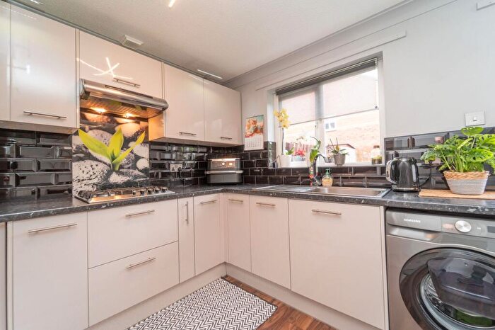 3 Bedroom End Of Terrace House For Sale In Oldwood Place, Eliburn, Livingston, EH54