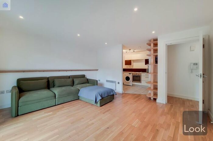 1 Bedroom Flat To Rent In Fairfield Road, London, E3