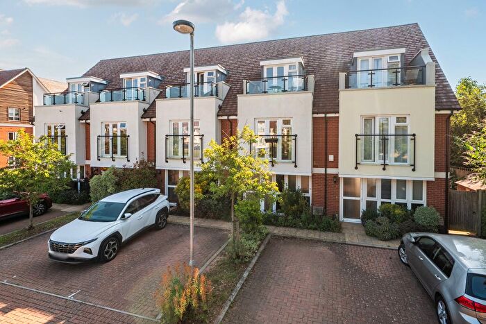 3 Bedroom Detached House For Sale In Horsley Road, Maidenhead, SL6