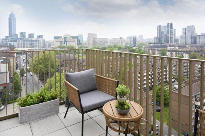 3 Bedroom Flat For Sale In Oval Village, Oval, SE11