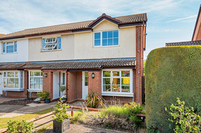2 Bedroom End Of Terrace House For Sale In Spicer Close, Walton-On-Thames, Surrey, KT12