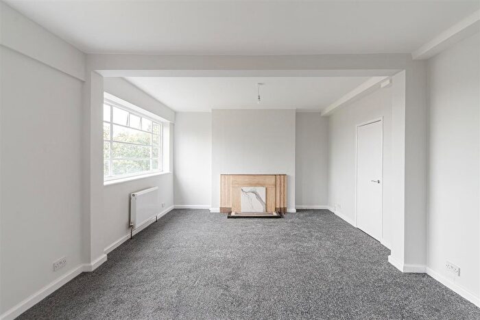 2 Bedroom Flat To Rent In Granville Court, Jesmond, Newcastle Upon Tyne, NE2