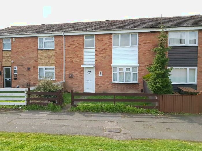 3 Bedroom Detached House To Rent In Elm Park Close, Houghton Regis, LU5