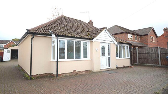 4 Bedroom Bungalow To Rent In Connaught Road, Fleet, GU51