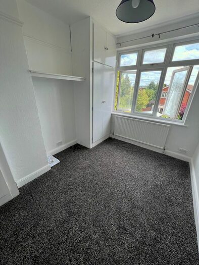 3 Bedroom Semi-Detached House To Rent In Gardenia Avenue, Luton, LU3