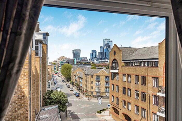 2 Bedroom Flat For Sale In Wapping High Street, Wapping, E1W
