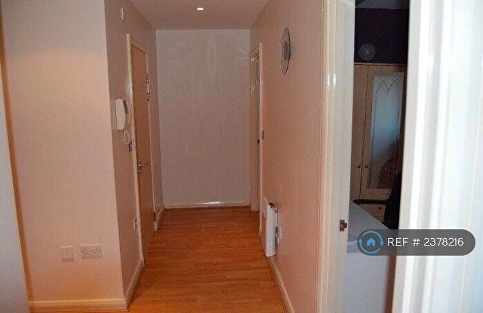 2 Bedroom Flat To Rent In Churchill Way, Cardiff, CF10
