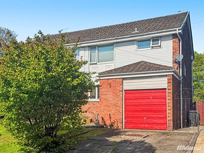 3 Bedroom Semi Detached House For Sale In Grosvenor Road, Farnworth, Widnes, WA8