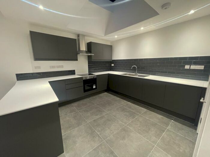 1 Bedroom Duplex To Rent In High Street, Bromsgrove, B61