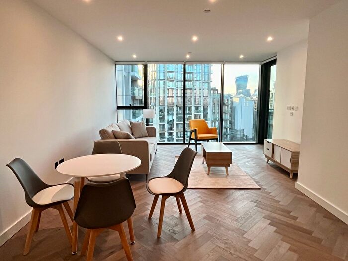 2 Bedroom Flat To Rent In Merino Gardens, London, E1W