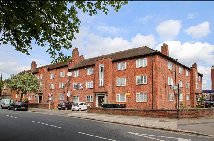2 Bedroom Flat To Rent In Lynton Road, London, W3