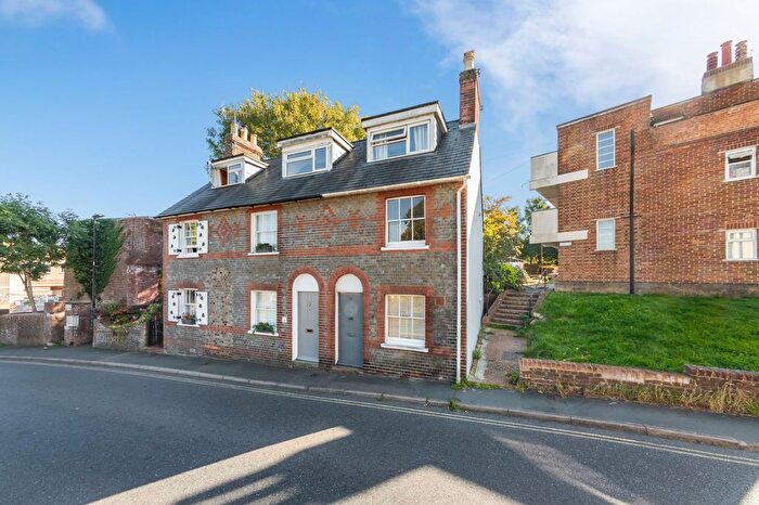 2 Bedroom End Terrace House For Sale In Lancaster Street, Lewes, BN7