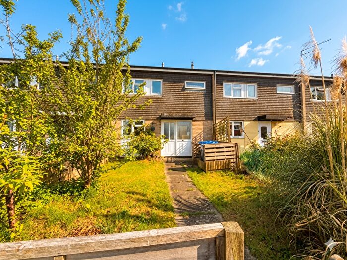 3 Bedroom Terraced House For Sale In Sturdee Close Daventry Northamptonshire, NN11