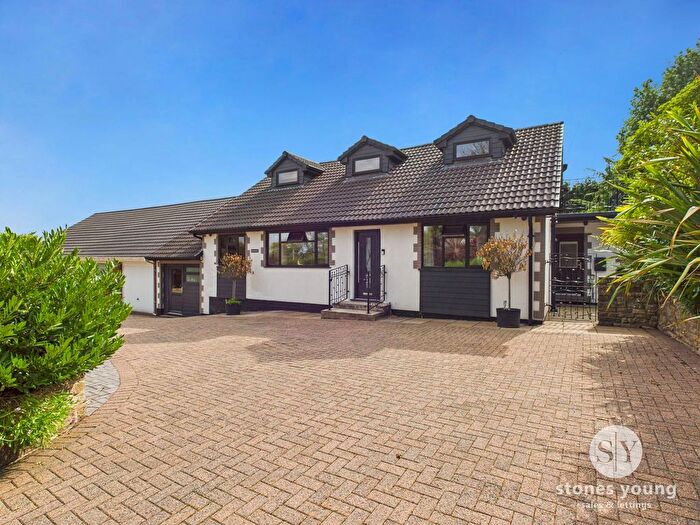 5 Bedroom Link Detached House For Sale In Barker Lane, Mellor, BB2