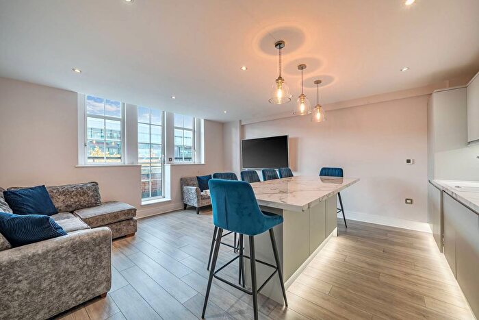 3 Bedroom Flat To Rent In Romney House, Westminster, London, SW1P