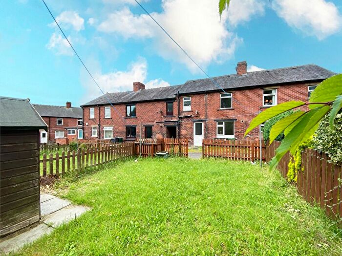3 Bedroom Terraced House To Rent In Highgate Crescent, Lepton, HD8