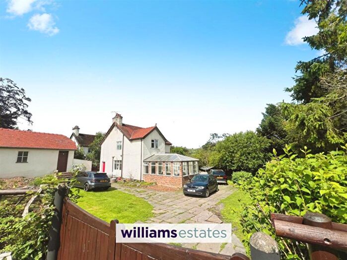 4 Bedroom Detached House For Sale In Cynwyd, Corwen, LL21