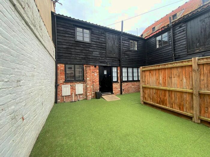 2 Bedroom Cottage To Rent In Trinity Place, Great Yarmouth, NR30