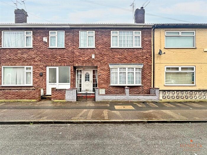 3 Bedroom Terraced House For Sale In Wynburg Street, Hull, HU9