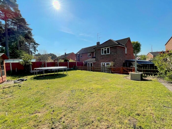 4 Bedroom Semi-Detached House To Rent In Evergreen Road, Frimley, Camberley, GU16