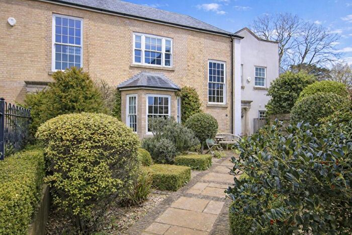 4 Bedroom Mews For Sale In Carlton Park, Suffolk, IP17