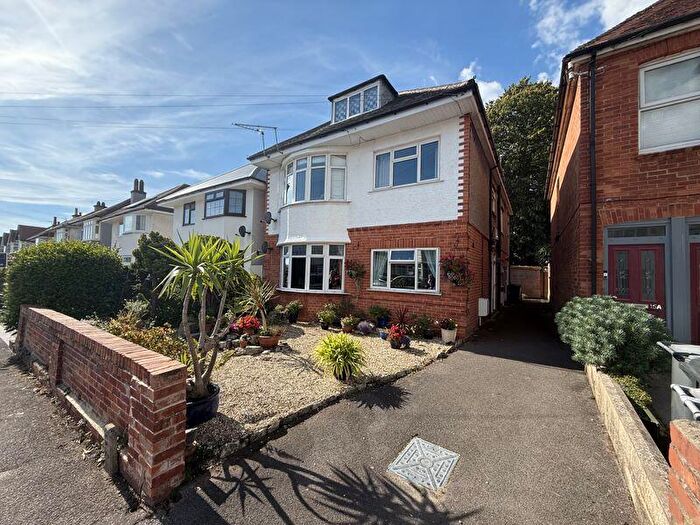 3 Bedroom Flat For Sale In Seaward Avenue, Southbourne, BH6