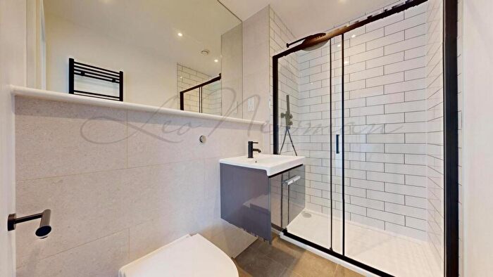 2 Bedroom Flat To Rent In Caroline Street, Limehouse, E1