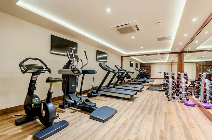 2 Bedroom Flat To Rent In Oakhill Road, East Putney, London, SW15