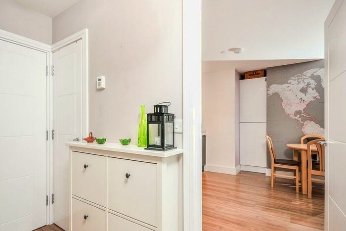 2 Bedroom Flat To Rent In Miller Heights, - Lower Stone Street, Maidstone, Kent, ME15