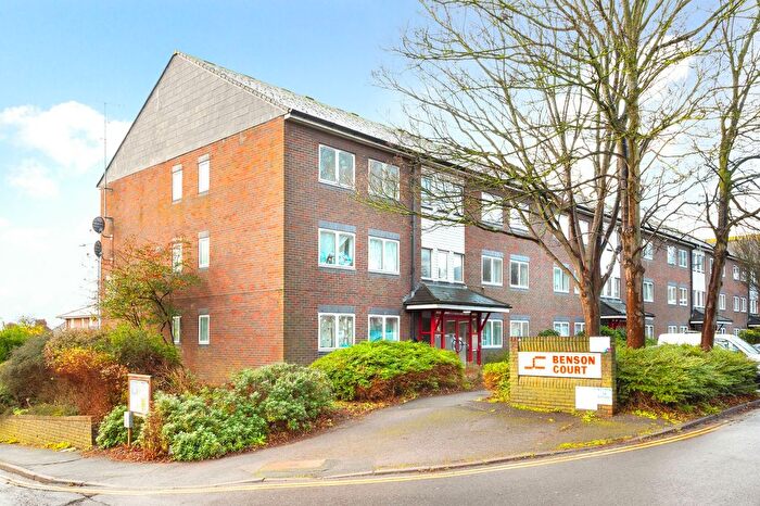 2 Bedroom Flat For Sale In Ingram Crescent East, Hove, BN3