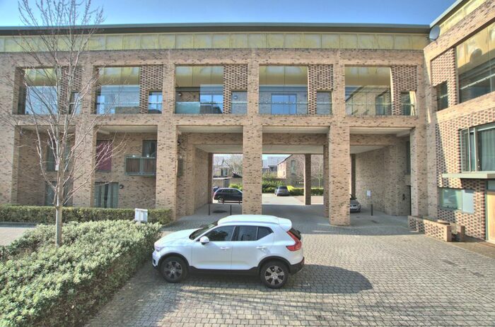 3 Bedroom Flat To Rent In Addenbrookes Road, Trumpington, Cambridge, CB2