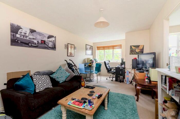 1 Bedroom Flat To Rent In Offers Court, Kingston, Kingston Upon Thames, KT1