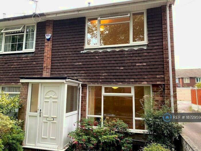 3 Bedroom End Of Terrace House To Rent In Hamilton Road, Nottingham, NG5