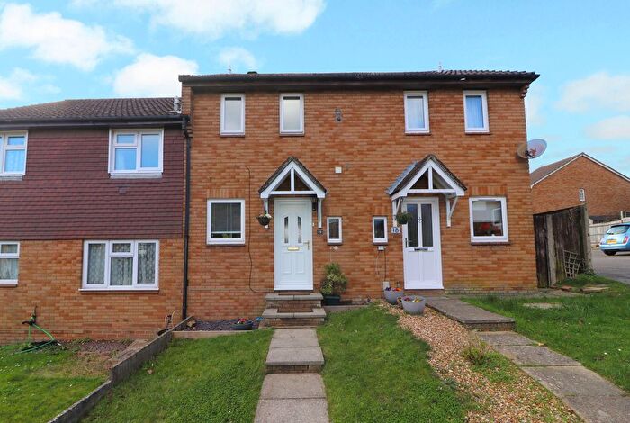 2 Bedroom Terraced House For Sale In Diligence Close, Bursledon, SO31