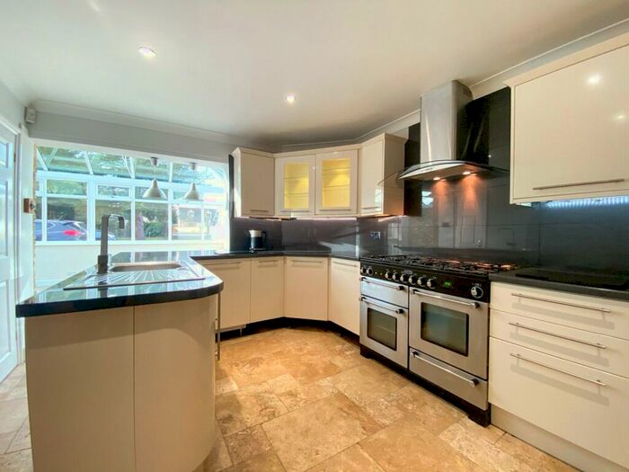 4 Bedroom Bungalow To Rent In Brize Norton Road, Minster Lovell, Witney, OX29
