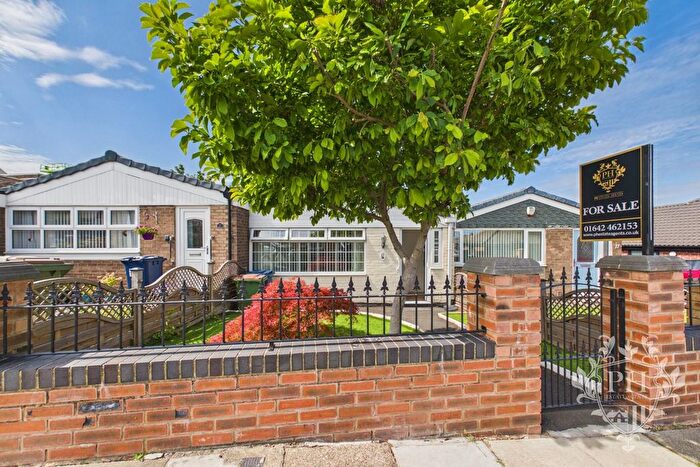 2 Bedroom Bungalow For Sale In Lodge Road, Middlesbrough, TS6
